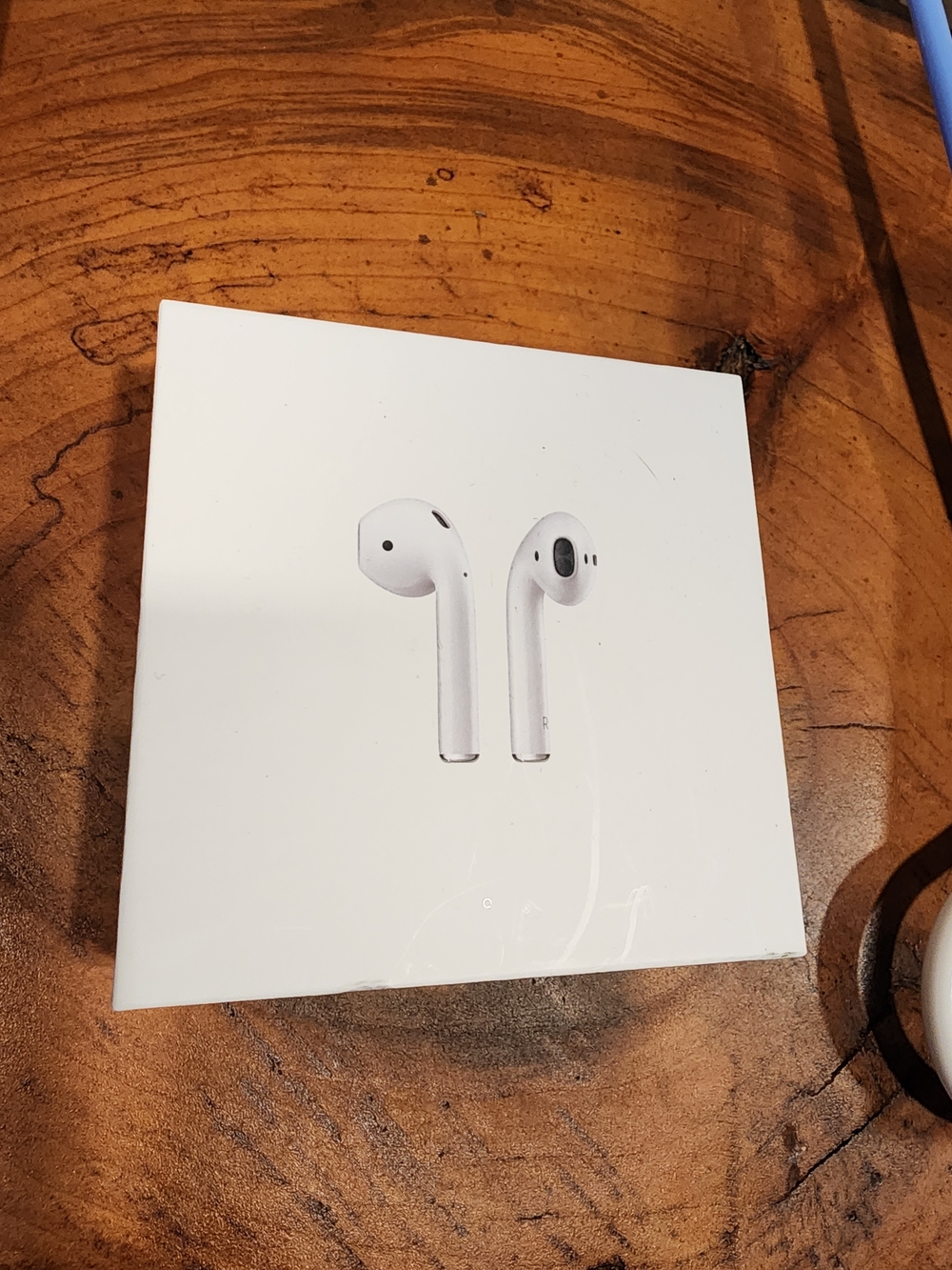 Apple White Wireless Earbuds - Compact Bluetooth Earbuds